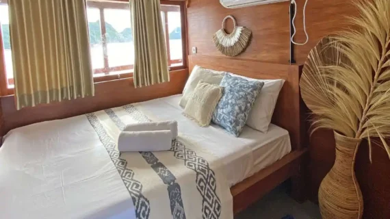 Kanha Loka Deluxe Cabin