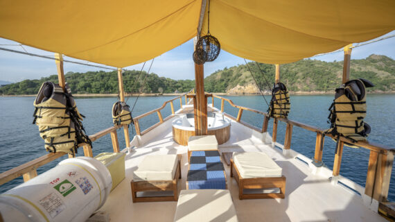 NK Jaya 2 Phinisi Sailing Komodo Tour