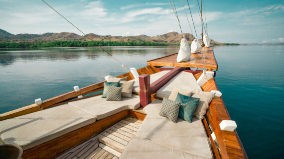 Vinca Phinisi Sailing Komodo Tour