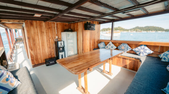 Pesona Bajo Dining Area Phinisi Sailing Komodo Tour